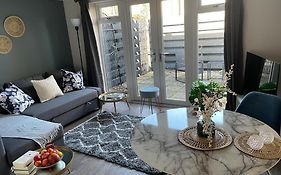 Hinton Pad By Condokeeper